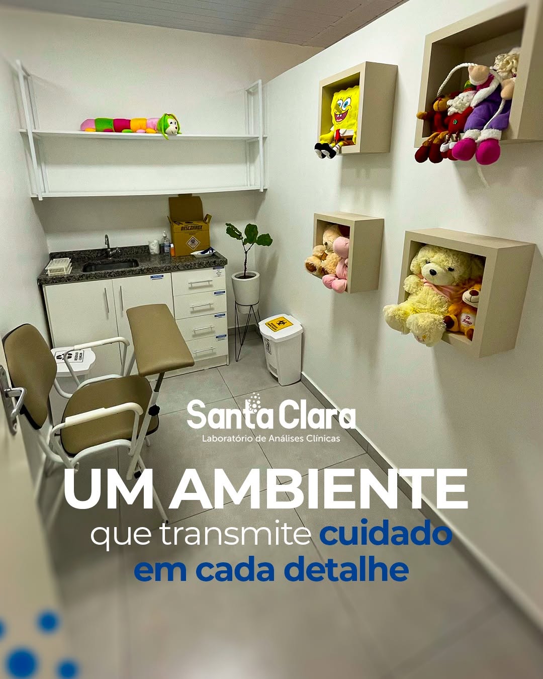 Cuidar da saúde dos pequenos também é cuidar da experiência que eles vivem. 💙

No Laboratório Santa Clara, a coleta infantil é realizada em um ambiente pensado para transmitir acolhimento, segurança e tranquilidade, tornando esse momento mais leve para as crianças e mais tranquilo para os pais.

Cada detalhe é preparado com carinho, porque sabemos que o cuidado começa antes mesmo do exame.

Aqui, seu filho é atendido com atenção, respeito e muito cuidado.